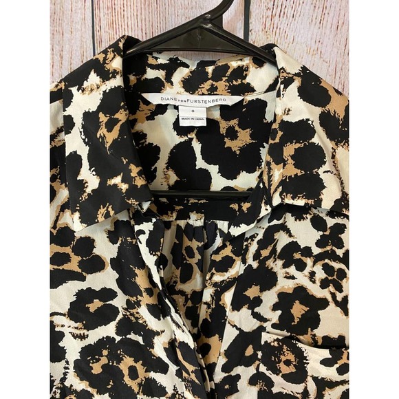 Diane von Furstenberg Printed Silk Top Blouse 0 - Picture 2 of 4